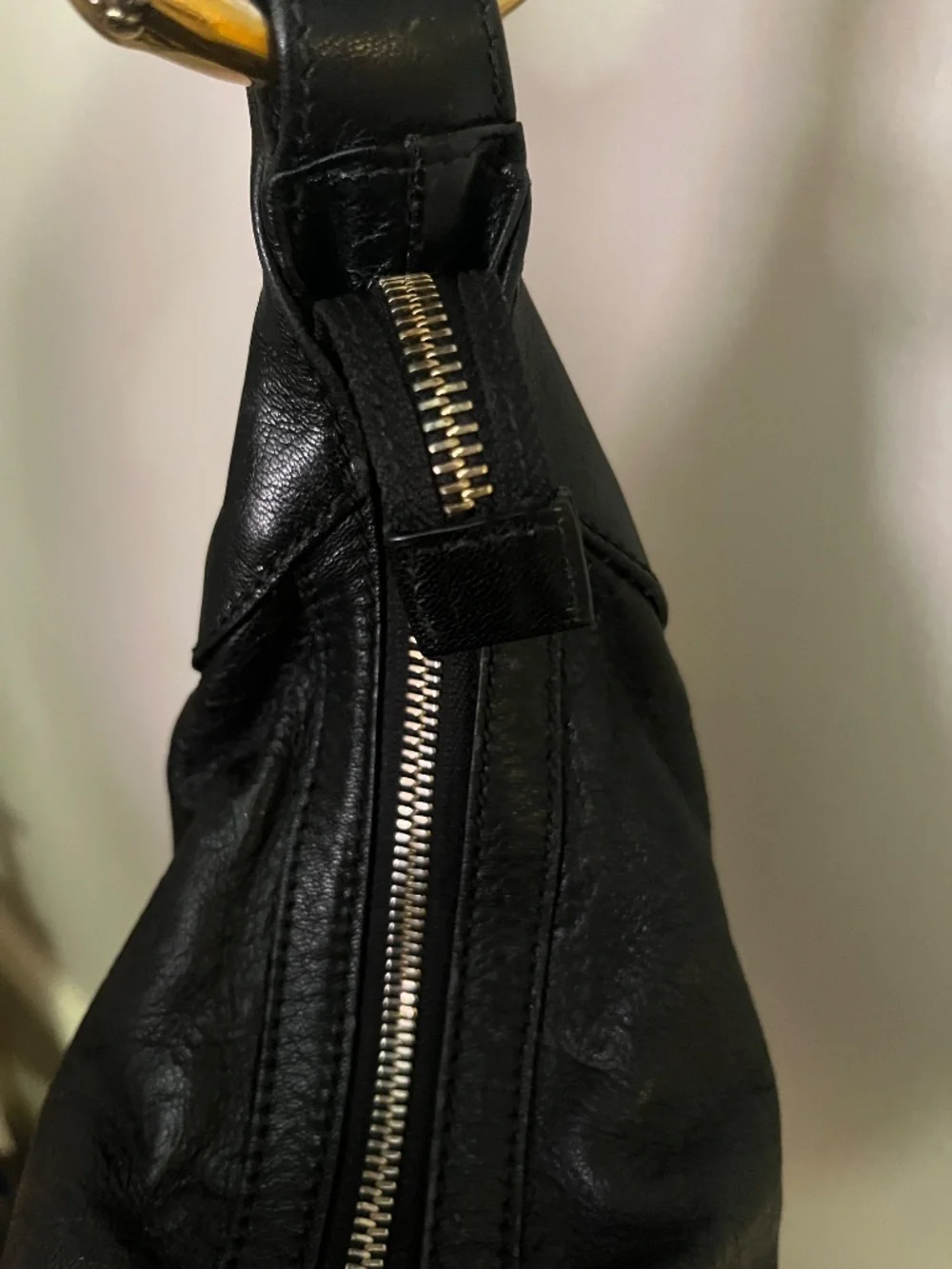 🌺Beautiful Authentic Gucci Leather Hobo Bag!